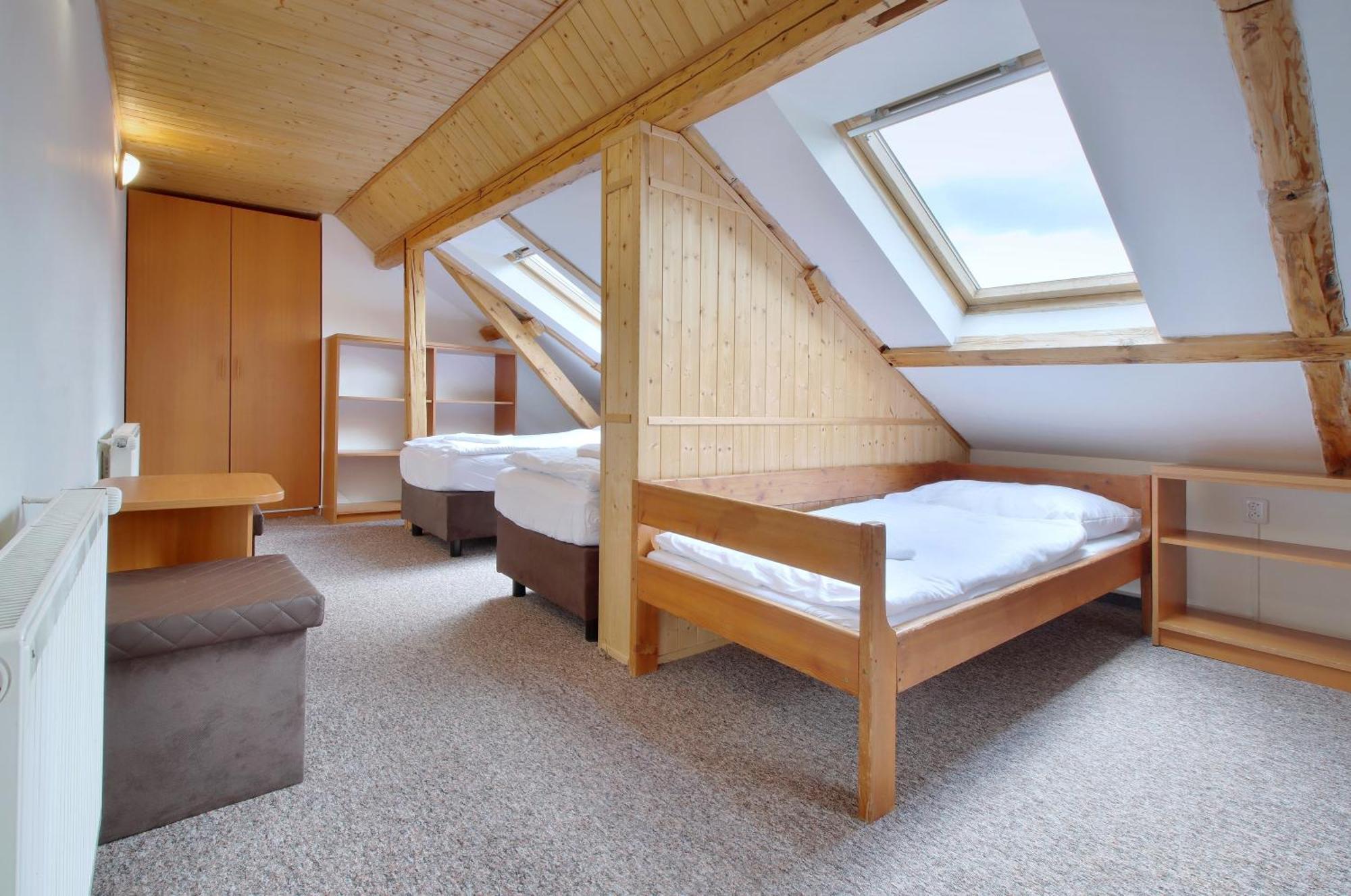 Horsky Zizkova Bouda Lodge *